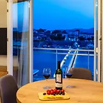Del Mar Heritage & Sea View *