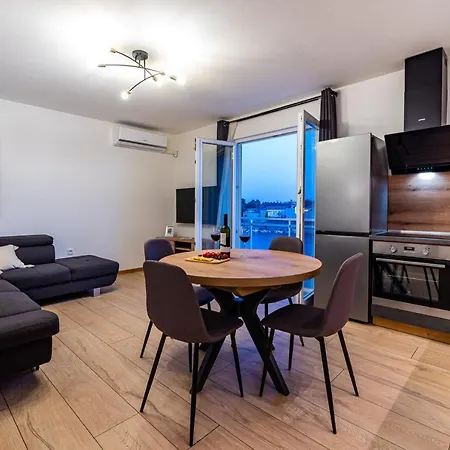 Del Mar Heritage & Sea View